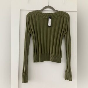 Medium never worn Steve Madden green rubbers sweater